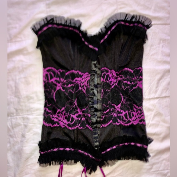 Black and purple corset - Picture 4 of 8